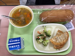 給食１