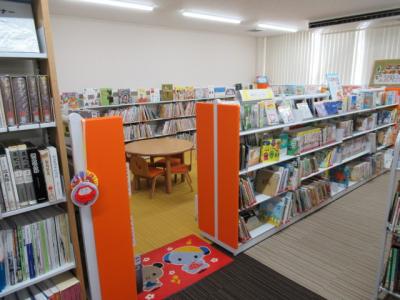 図書室　キッズ3