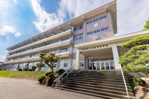 川俣高校校舎