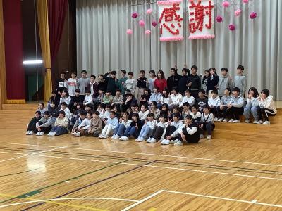 ダンスの先生と一緒に記念撮影