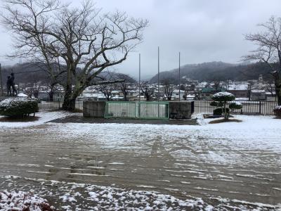 雪が降った上校庭