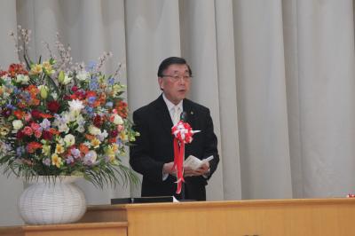 祝辞を述べる川俣町町長