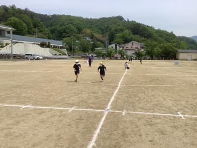 ゴールする4年生