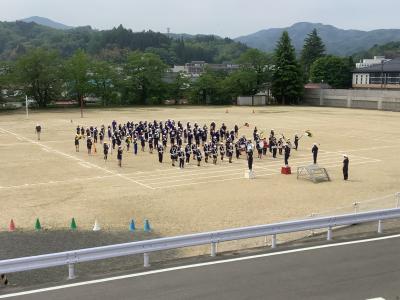 隊列を組む鼓笛隊