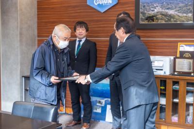 かんのかつひさ