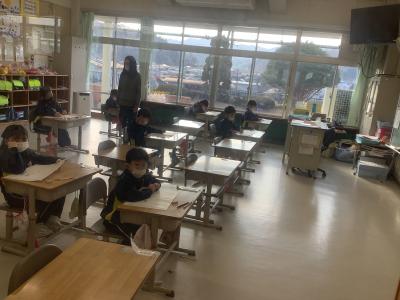 学力検査を受ける1年生２