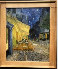 夜のカフェテラス