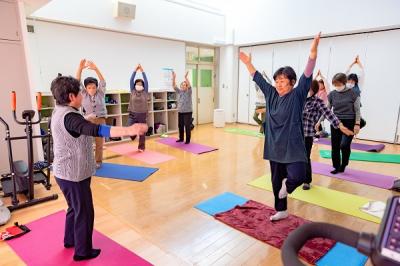 マザッテ多目的室での催し（健康体操）