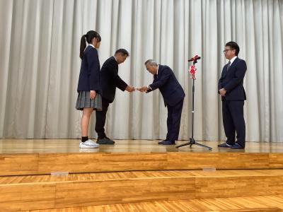 福島銀行から川俣小学校への寄贈