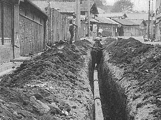 日和田地内配水管布設（昭和35年頃）の写真