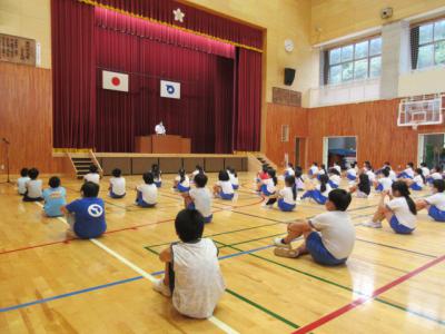 全校集会初体育館