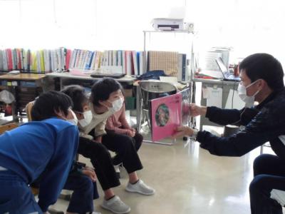 読み聞かせ３