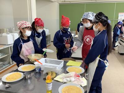 米粉クレープ作り