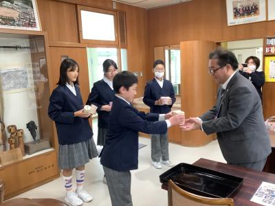 赤い羽根共同募金
